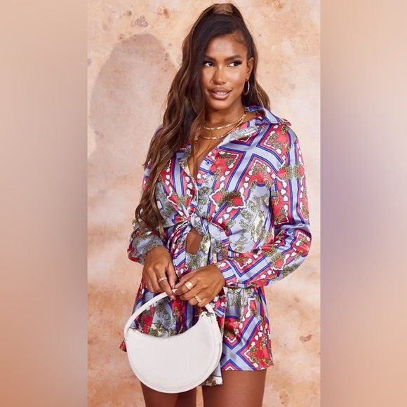 Prettylittlething Women's Multi Scarf Print oversized top with floaty shorts - Picture 2 of 7